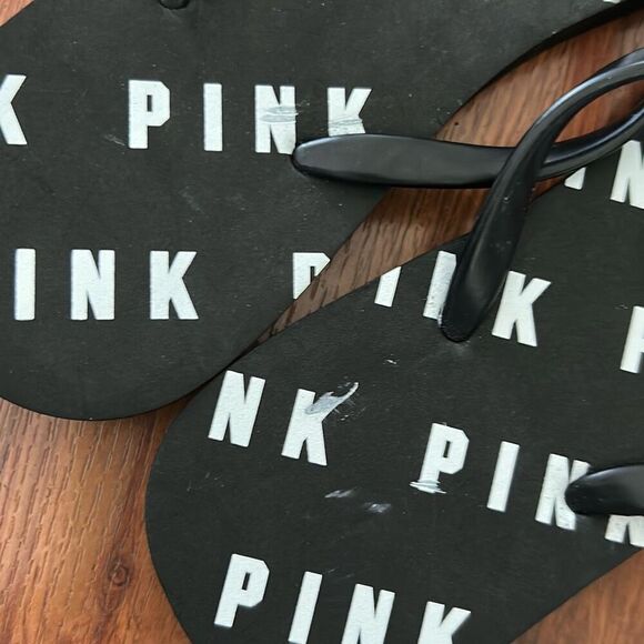 NEW PINK Victoria’s Secret black and white logo flip-flops size M8/9 - Picture 5 of 5